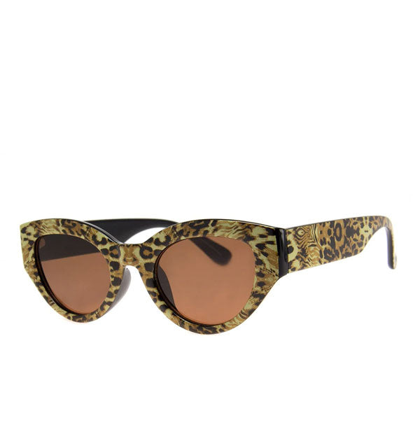 Thick-rimmed sunglasses with leopard print frame