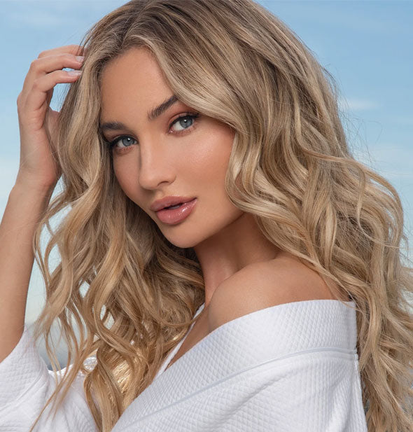 Model with voluminous loose waves