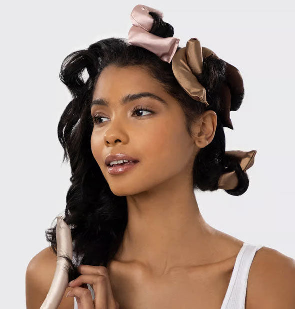 Model demonstrates use of Satin Wrapped Flexi Rods